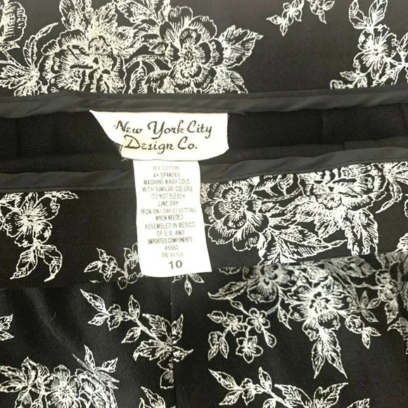 NEW YORK CITY FLORAL BLACK AND WHITE HIGH RISE CROPPED PANTS SIZE 10 - Picture 5 of 6